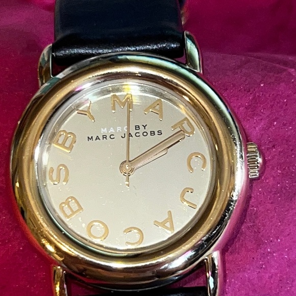 Marc Jacobs Watch - Picture 1 of 7
